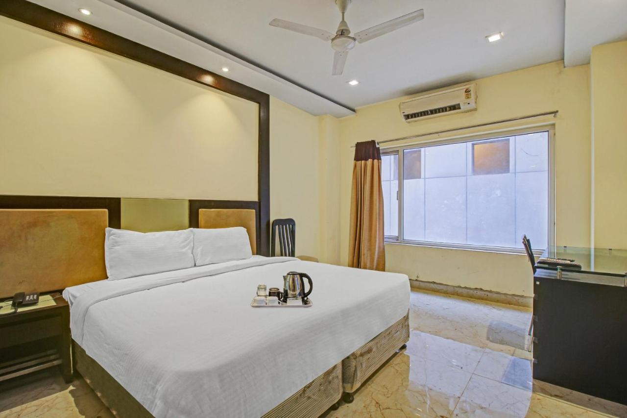 Oyo Townhouse 707 Grand Krishna Hyderabad Exterior photo