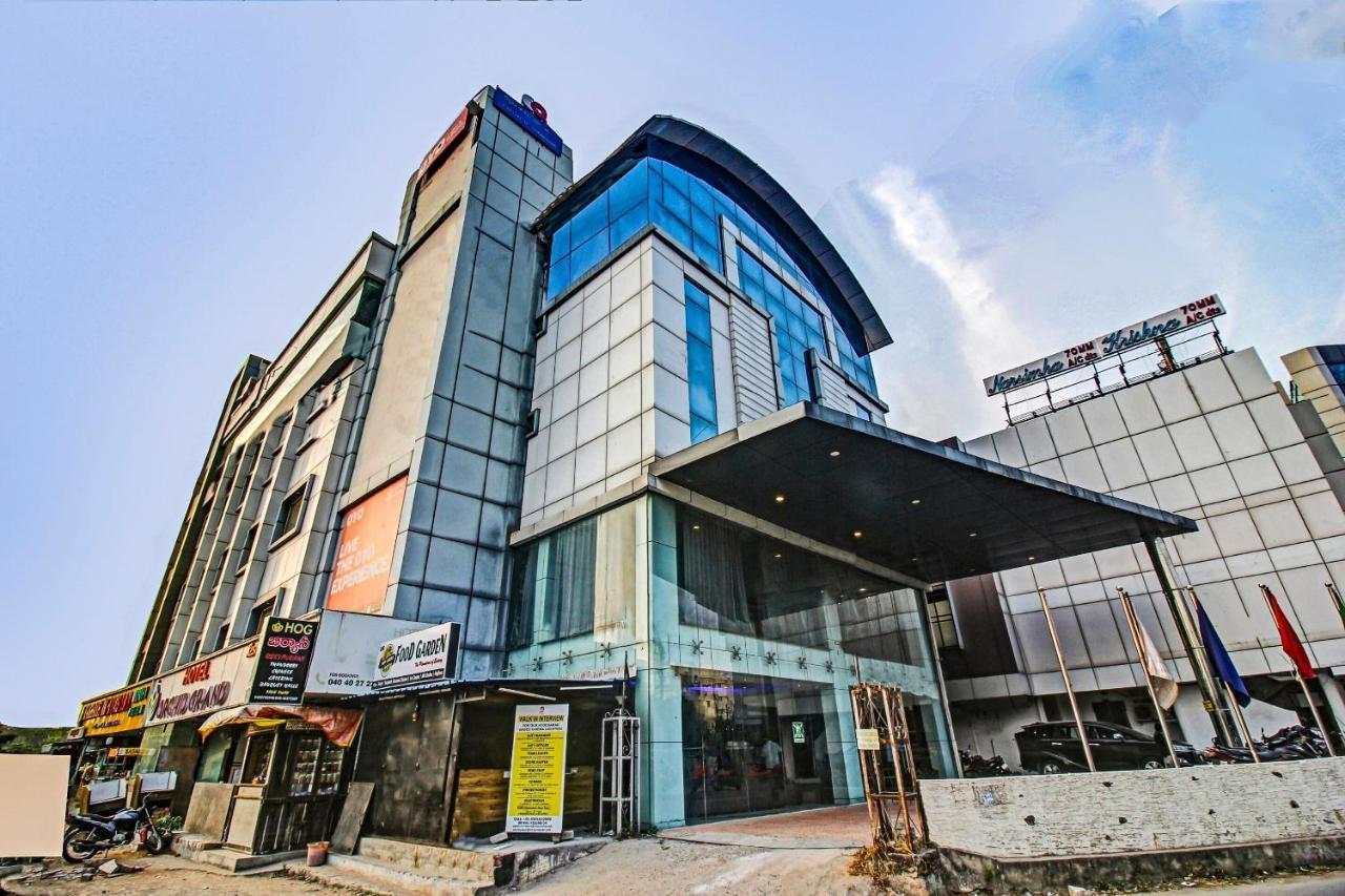 Oyo Townhouse 707 Grand Krishna Hyderabad Exterior photo