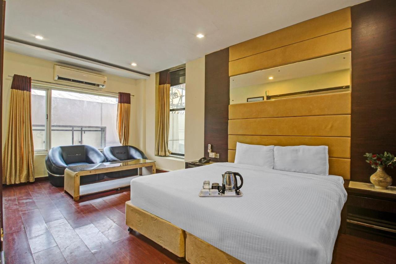 Oyo Townhouse 707 Grand Krishna Hyderabad Exterior photo