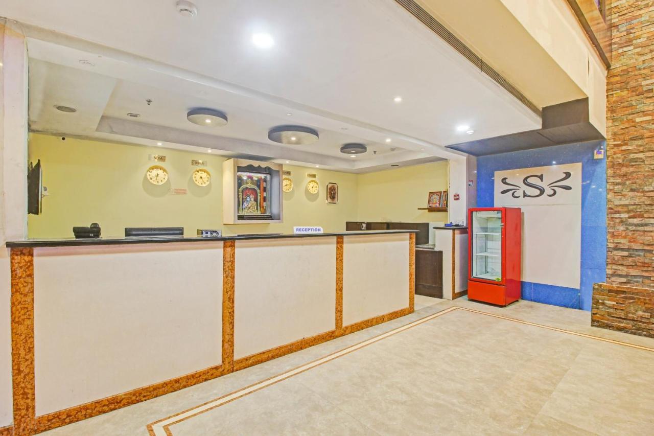 Oyo Townhouse 707 Grand Krishna Hyderabad Exterior photo