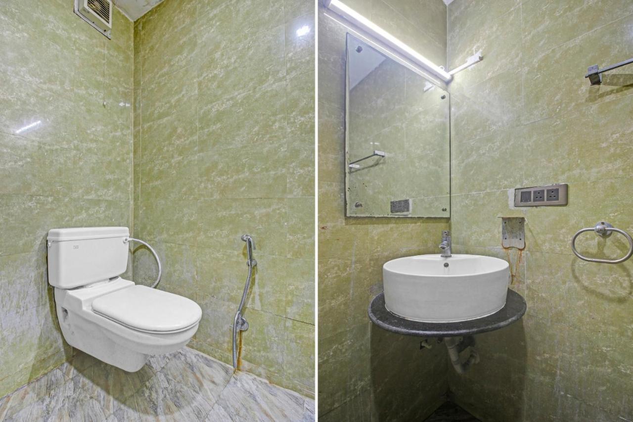 Oyo Townhouse 707 Grand Krishna Hyderabad Exterior photo