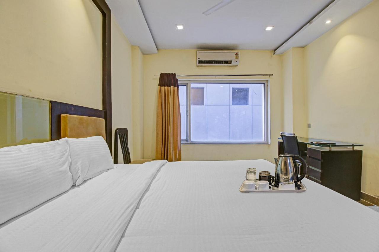 Oyo Townhouse 707 Grand Krishna Hyderabad Exterior photo